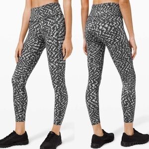 LULULEMON Fast & Free Tight II 25" *Non-Reflective Nulux
Pace Lace Graphite Grey